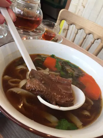 TeaWood 红烧牛肉面