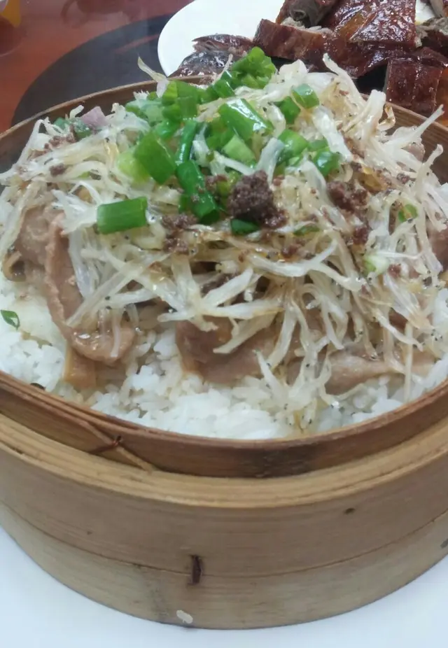 蝦乾荷葉籠仔飯