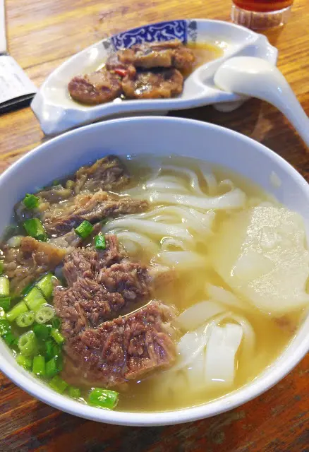 招牌清湯牛腩河