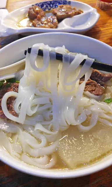 河粉口感乾淨利落, 確實比其他粉麵店好食