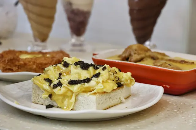 Black Truffle & Scrambled Egg on Toast