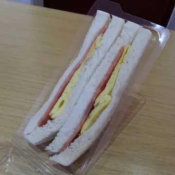 火腿蛋三文治