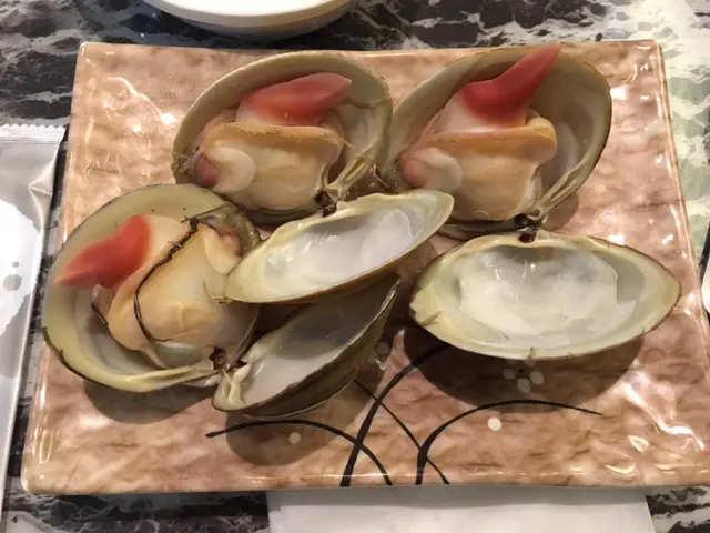 淡淡的鮮味夾雜點點咸味