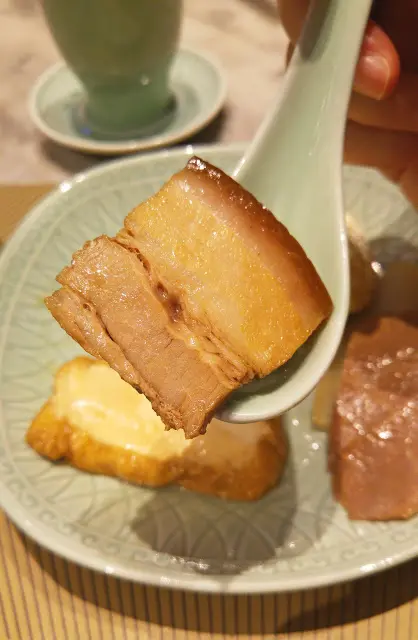 豬肉很有嚼勁, 而且頗香口, 當然鹵汁味道應記一功