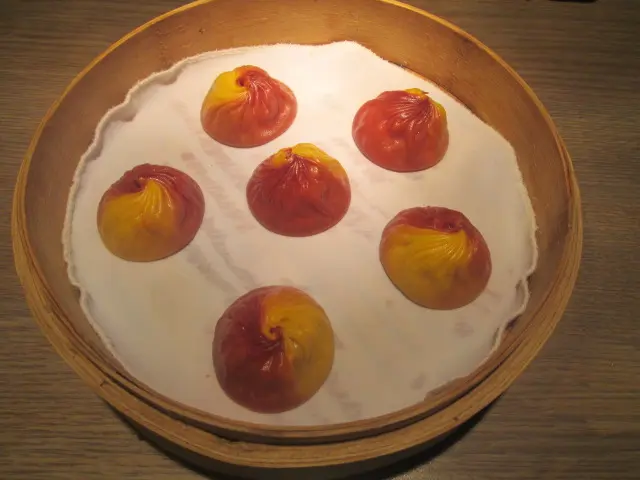 外皮一橙一紅, 很有特色