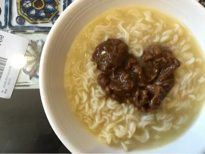 沙爹牛肉公仔麵
