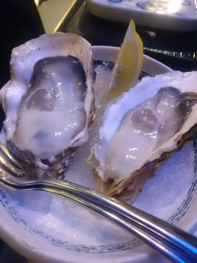 不錯的日本生蠔, 上檯的時候有陣味, 但食落還不錯, 好 creamy 亦好肥滿