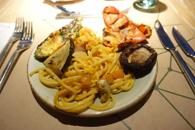 龍蝦西班牙海鮮炒飯、南瓜忌廉汁扁意粉、燒意大利瓜