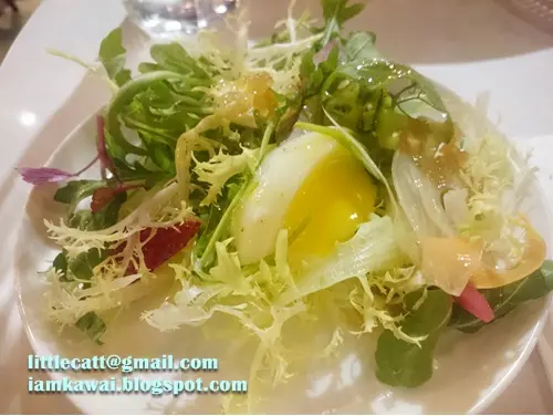 春天的濟洲$78(半熟蛋時蔬香葉沙律配自製醬汁)