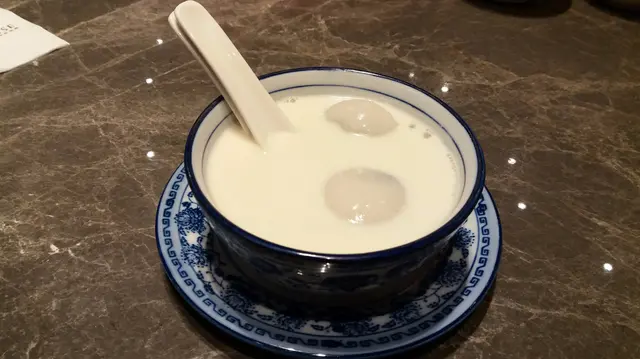 椰子西米露湯丸