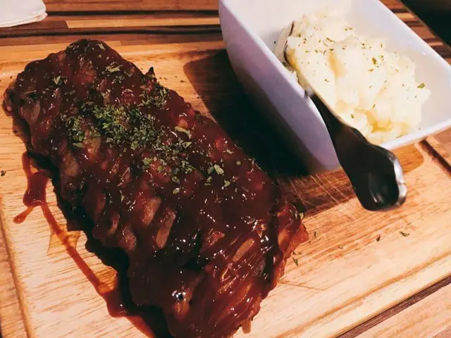 蜜糖燒烤豬肋骨