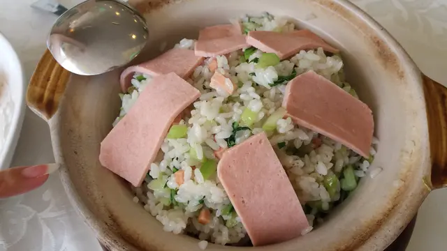 砂鍋鹹肉菜飯