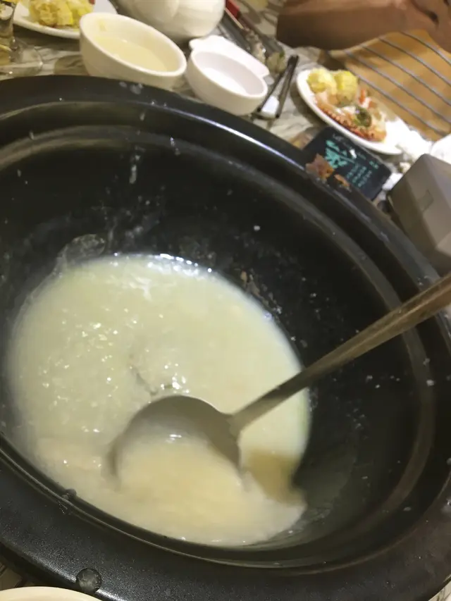 瑤崗淮山粥-集合各款海鮮的精華