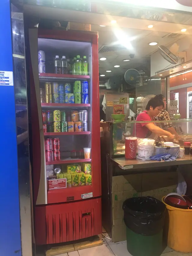 飲品選擇也多,自助式