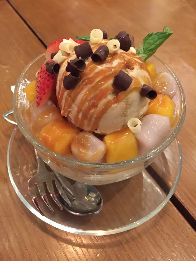 芋圓焦糖冰淇淋新地