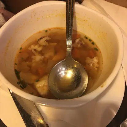 一星都比多佢，應改名叫海鮮清湯....