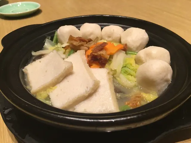 手打魚蛋煮津菜煲