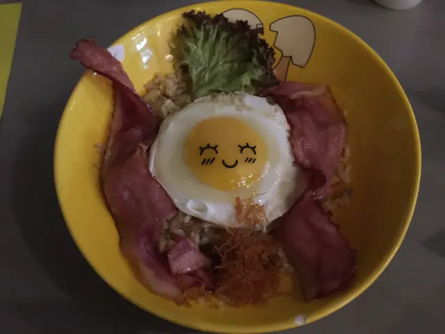 蛋蛋煙肉五穀炒飯