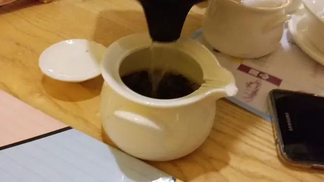 自己為自己沖一壺茶