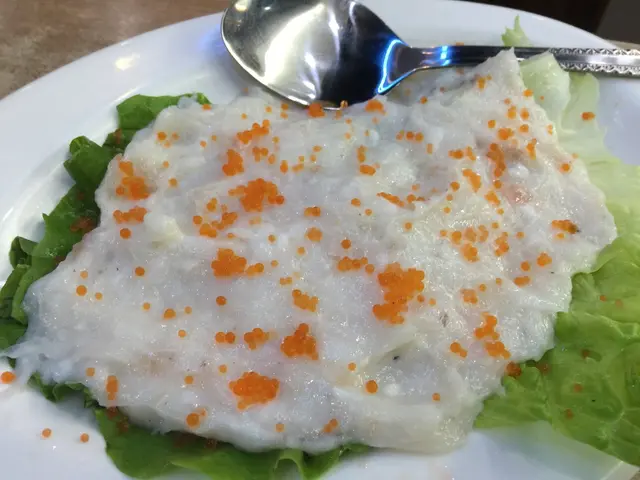 蟹籽份量不算少,如果多d就更好了。🙈🙊不過值得推薦的是自家手打墨魚滑墨魚味十足,彈牙又有嚼勁,真的是不錯吃!😋