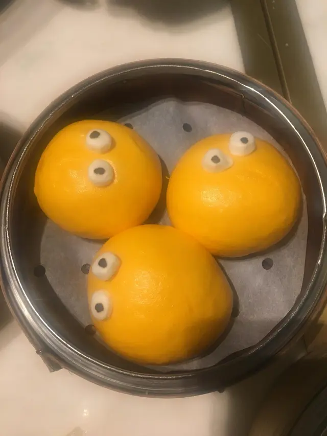 Hot Custard Molten buns