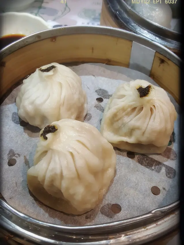 黑松露小籠包（$22）