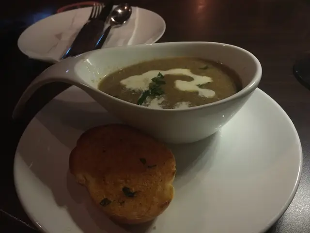 一粒粒野菌溶於湯中很有口感