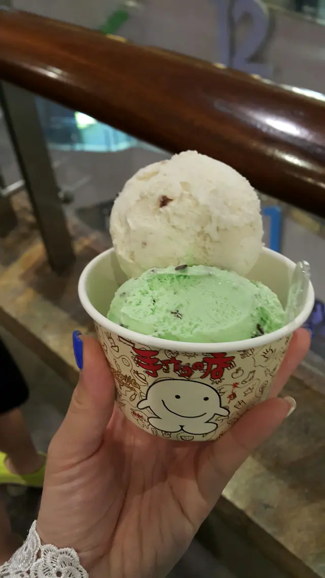 加$1就可以加大雪糕球，2球已食到勁飽！