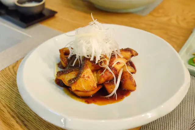 韓式辣醬汁炆銀鱈魚配韓國根莖蔬菜