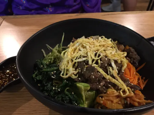 牛肉軟彈煙韌，牛肉的份量非常多，雜菜清鮮甜美，整體感覺清新淡雅