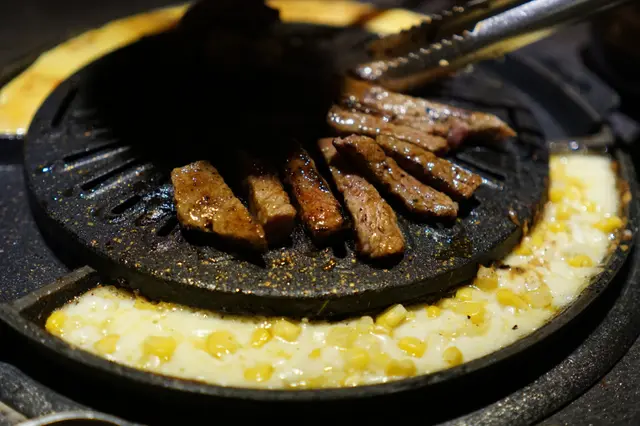 牛肋排肉質軟稔,肉汁濃厚