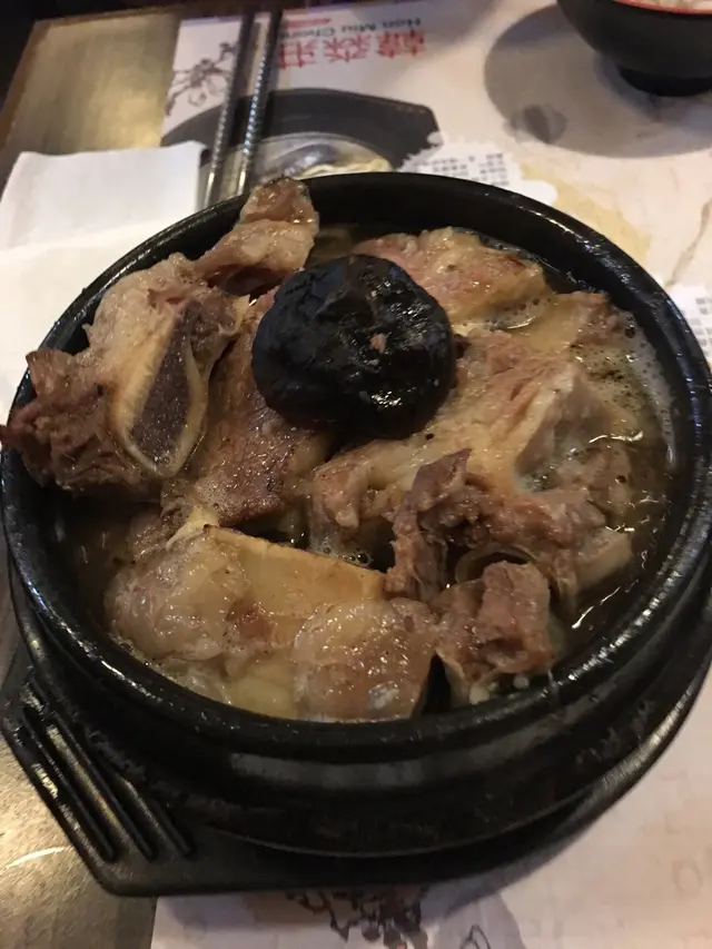 連小菜2碟、餐湯、白飯及飲品