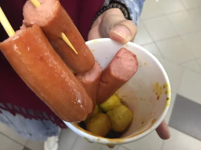 咖哩魚蛋蜜糖腸仔