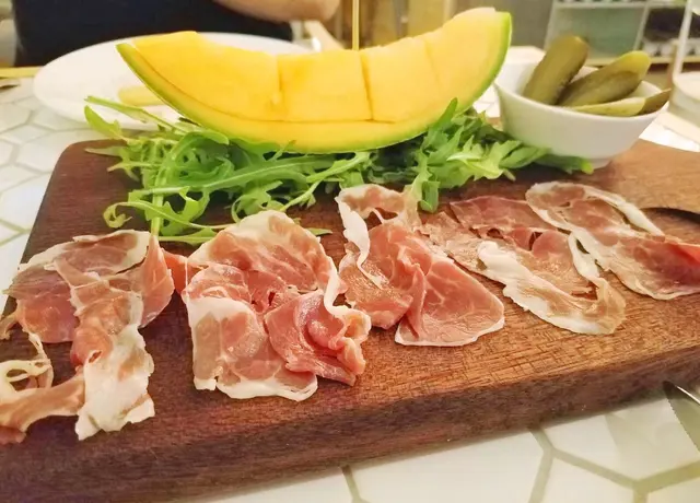 風乾火腿配蜜瓜沙律