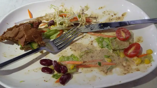 全麥漢堡焗釀雞肉漢堡扒