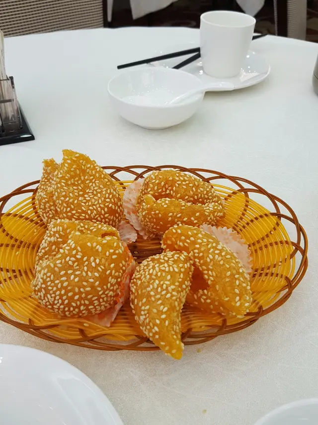 南瓜煎堆仔.... 外脆內軟(好味)