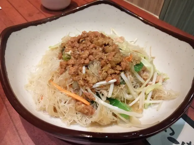 堅用新竹米粉,有誠意。