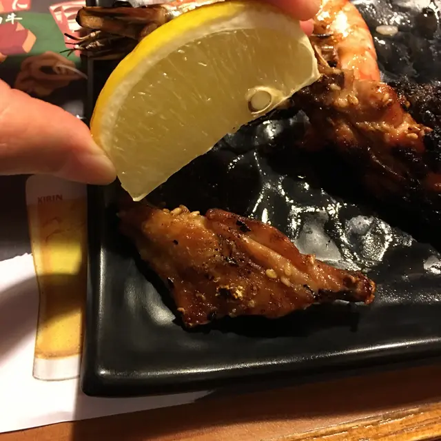 沾醬料有鮮檸檬汁