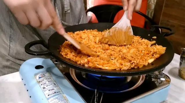 漢拿山芝士蛋溶岩豚肉炒飯