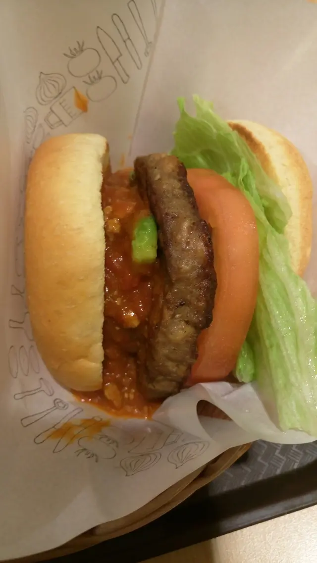 辛味肉醬牛油果和牛漢堡