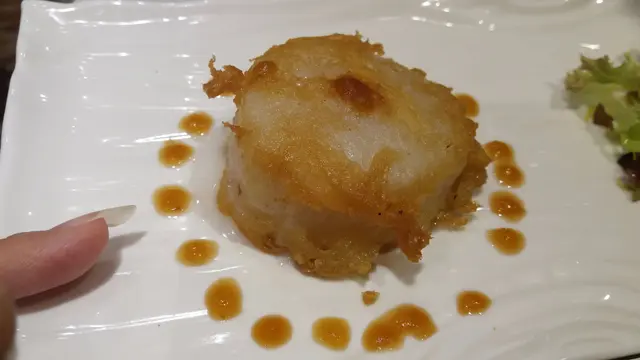 香煎日本元貝拼鵝肝醬窩粑