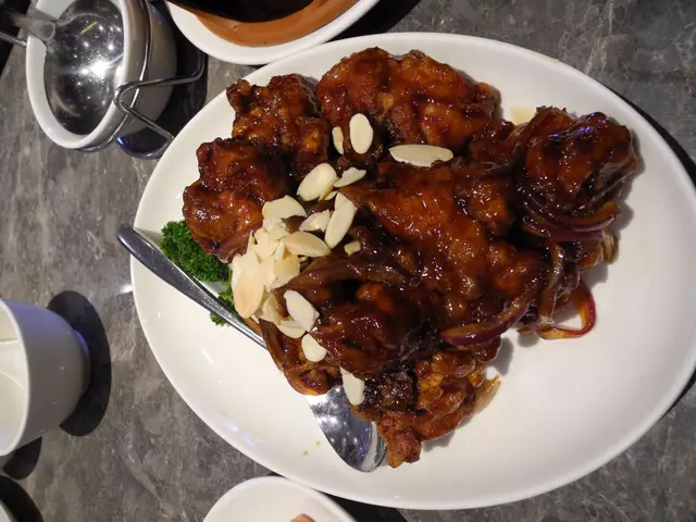 咖啡脆雞(中) $138