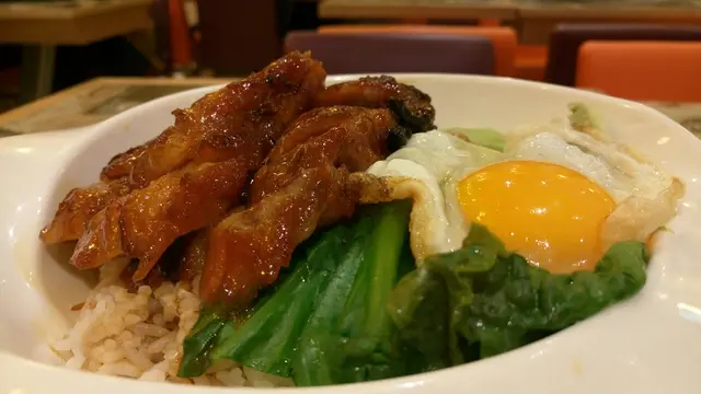 叉燒煎蛋飯