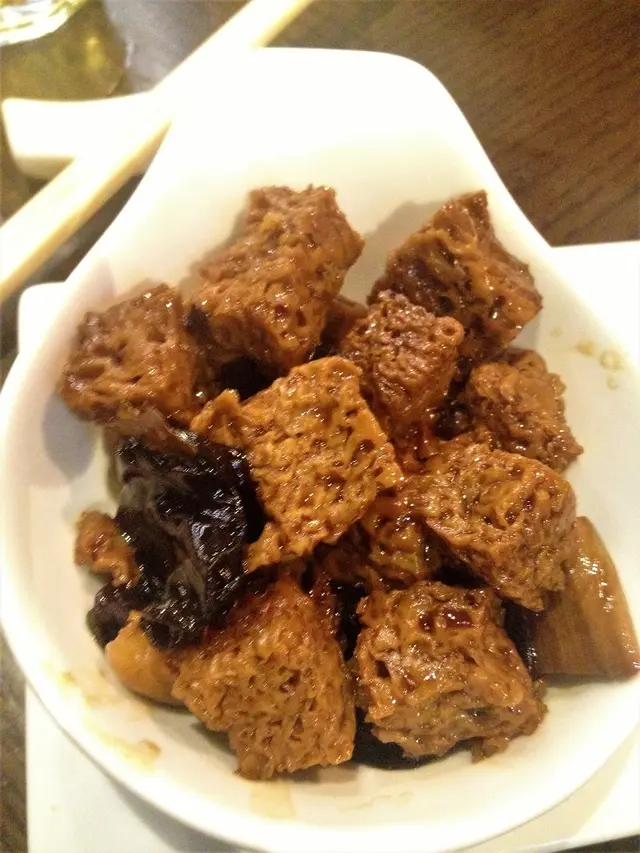 平均$28.3一款, 用了很像卤水花辣八角之類的香料炆煮而成,