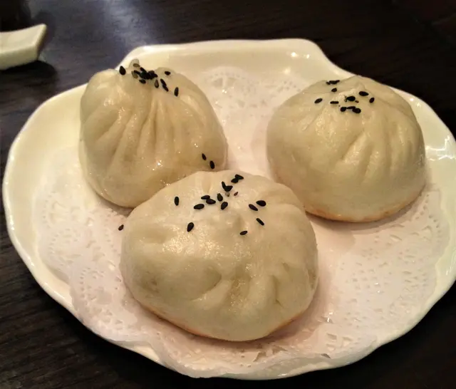 這個略為皮厚了少少, 但都有肉汁, 底部一樣煎得香口.