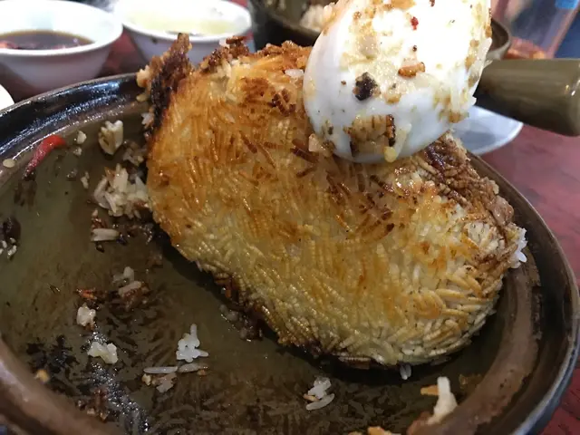 飯焦真係成塊起得出黎,超脆!唔燶!超正!