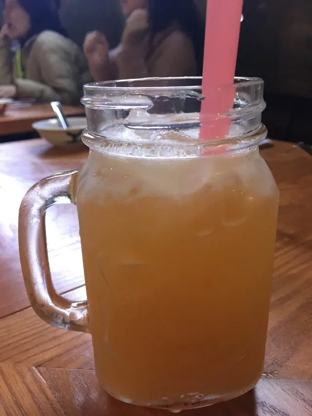 加了葡萄柚汁的台灣益力多,
味道有點像乳酪,酸酸甜甜。