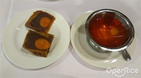 啫喱及應節12蛋黃月餅 - 深水埗的嘉頓餐廳