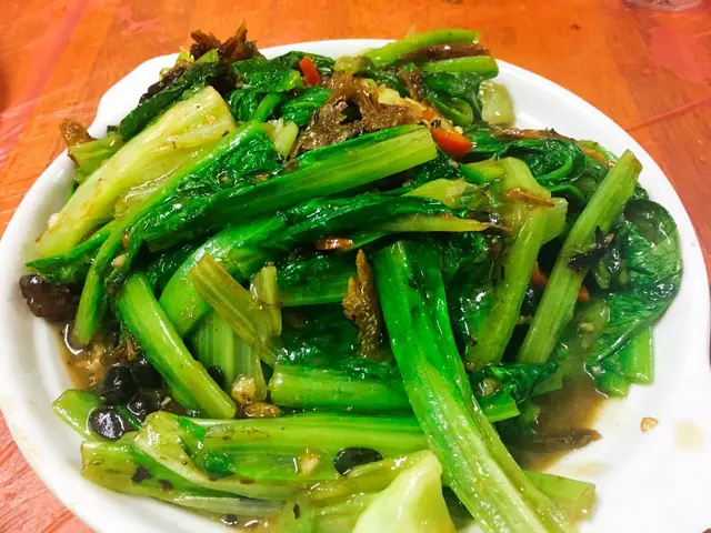 豆豉鯪魚炒油麥菜
