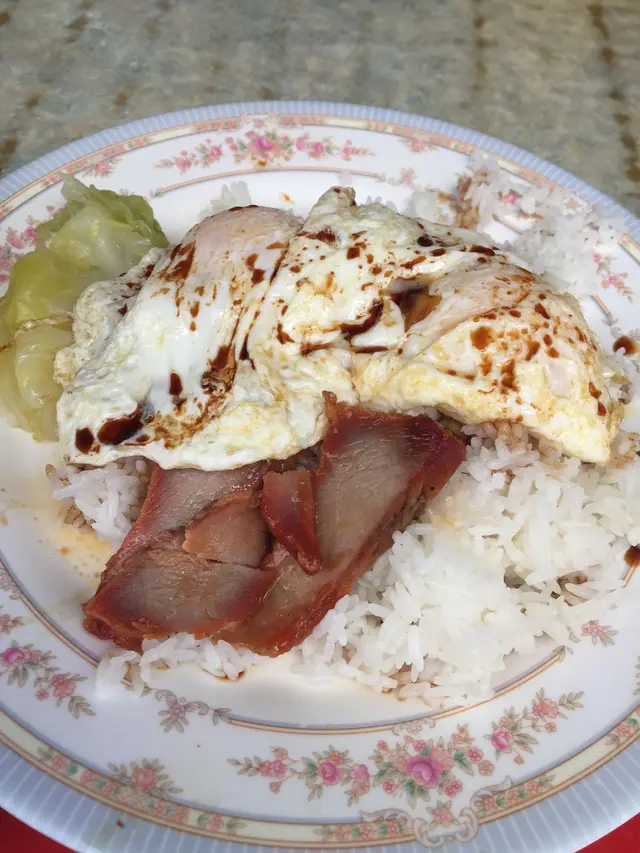 叉燒煎蛋飯